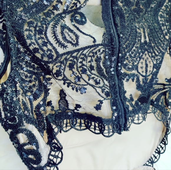 Cut-Out** Low Back** Lace & Sequin Mid Formal Gown *S* - Picture 12 of 17